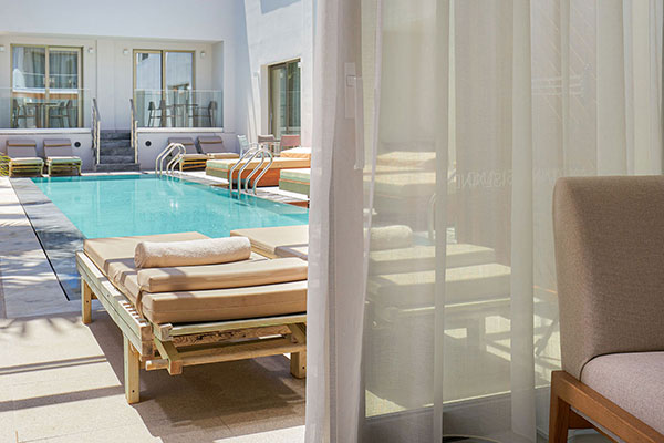 Enorme Santanna Island Double Swim Up